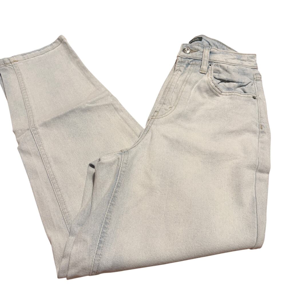 Wild Fable Women's Ultra Light Wash High Rise Tapered Jeans - Size 2 - NWT